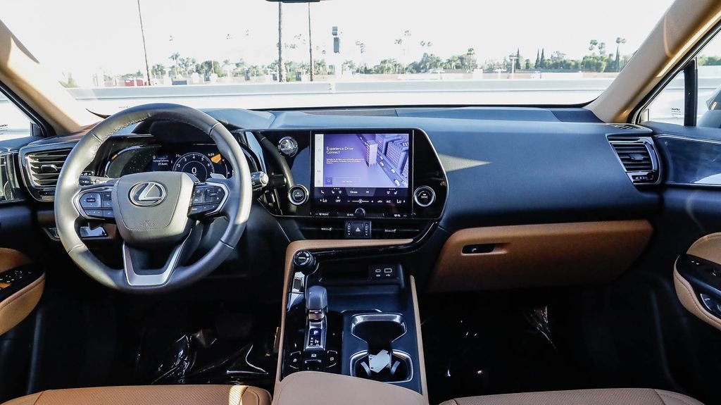 Used 2025 Lexus NX 250 FWD w/ Premium Package image 15