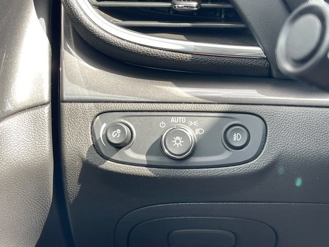 Used 2017 Buick Encore Essence FWD image 27