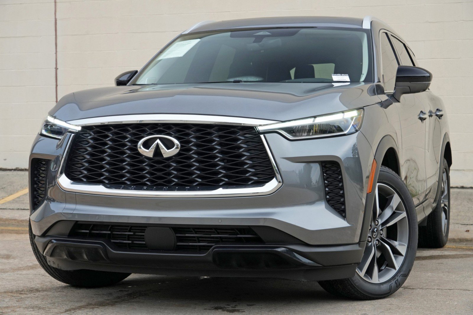Used 2025 INFINITI QX60 Luxe w/ Vision Package AWD/4WD image 3
