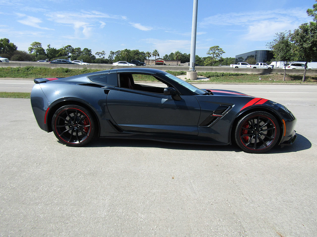 Used 2019 Chevrolet Corvette Grand Sport RWD image 4