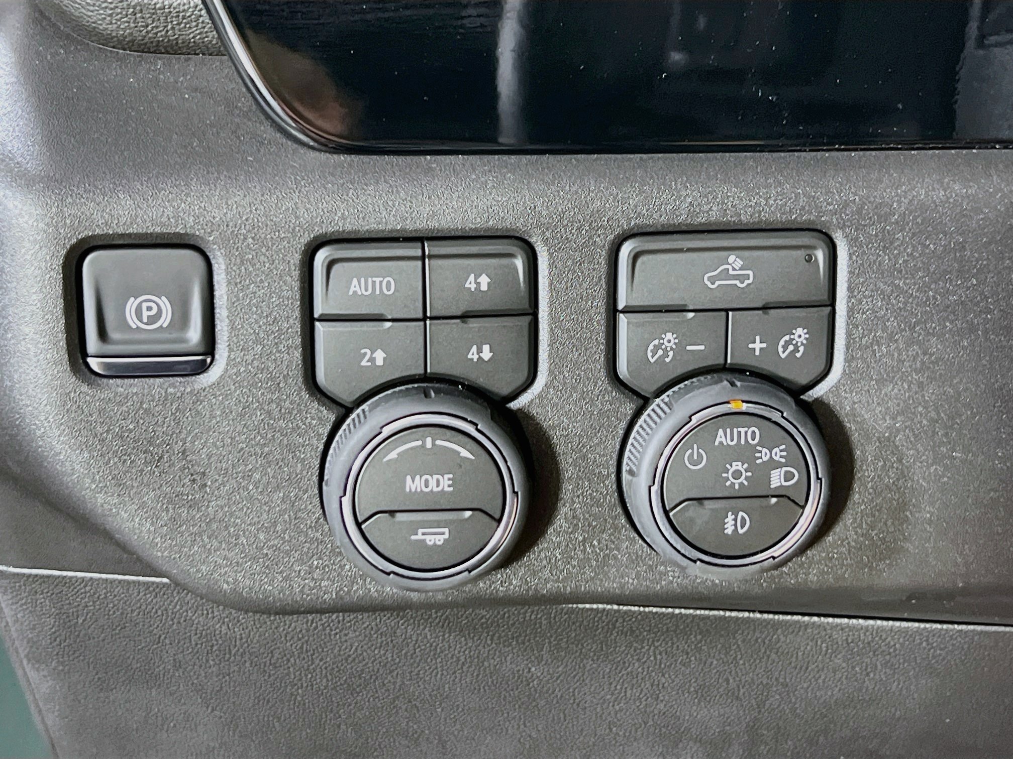 Used 2026 Chevrolet Silverado 1500 LT Trail Boss AWD/4WD image 10