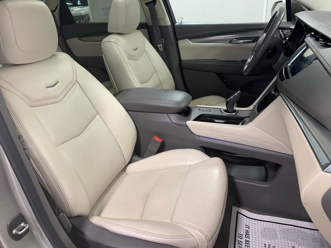 Used 2017 Cadillac XT5 Luxury AWD/4WD image 31