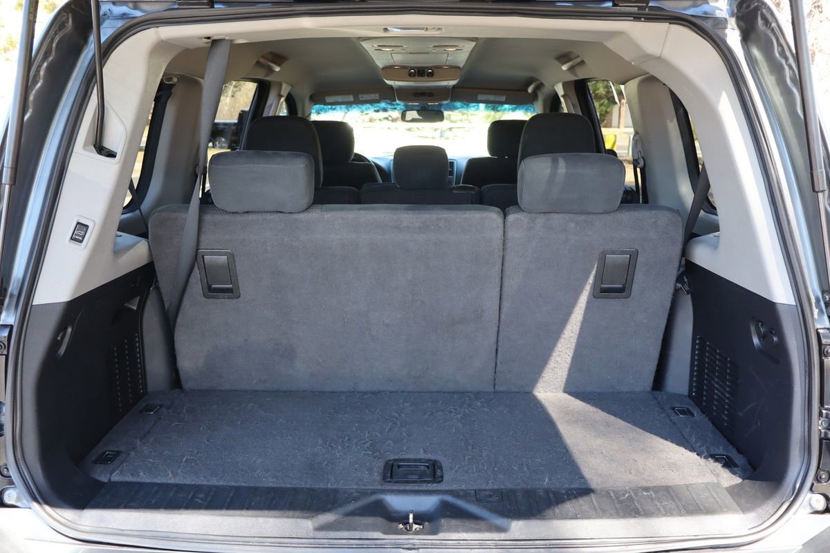 Used 2015 Nissan Armada SV AWD/4WD image 14