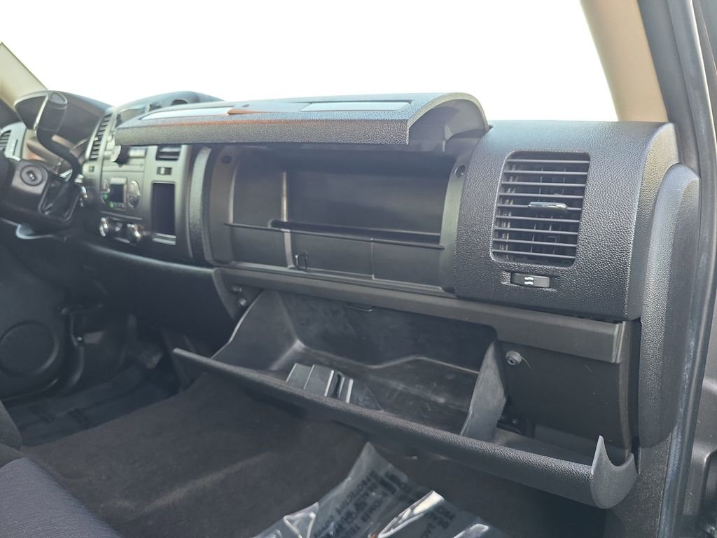 Used 2010 Chevrolet Silverado 1500 LT w/ Power Pack Plus image 17