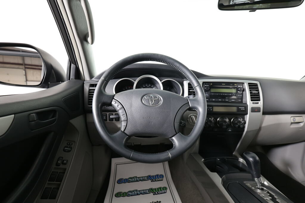 Used 2008 Toyota 4Runner SR5 AWD/4WD image 29