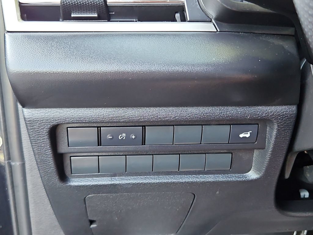 Used 2025 Mitsubishi Outlander SE AWD/4WD image 13