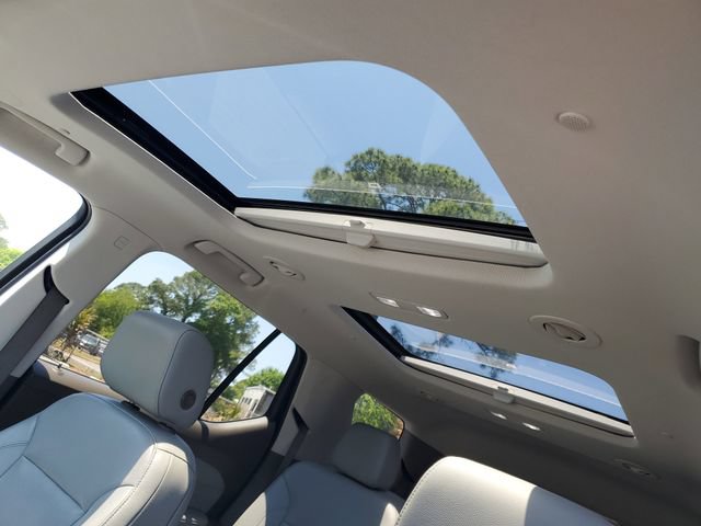 Certified 2020 Chevrolet Traverse Premier w/ LPO, Cargo Package FWD image 24