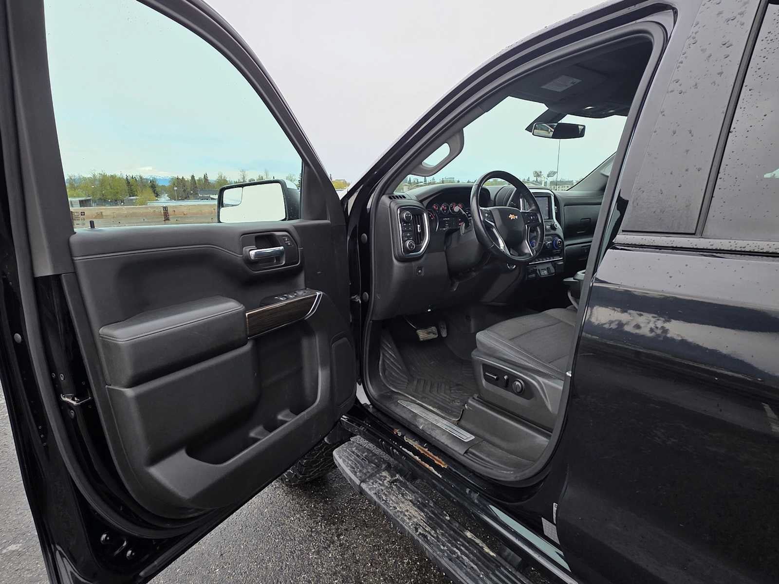 Used 2020 Chevrolet Silverado 1500 LT w/ All-Star Edition AWD/4WD image 19