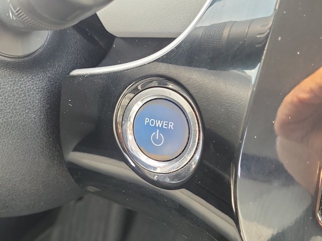 Used 2016 Toyota Prius Three FWD image 18