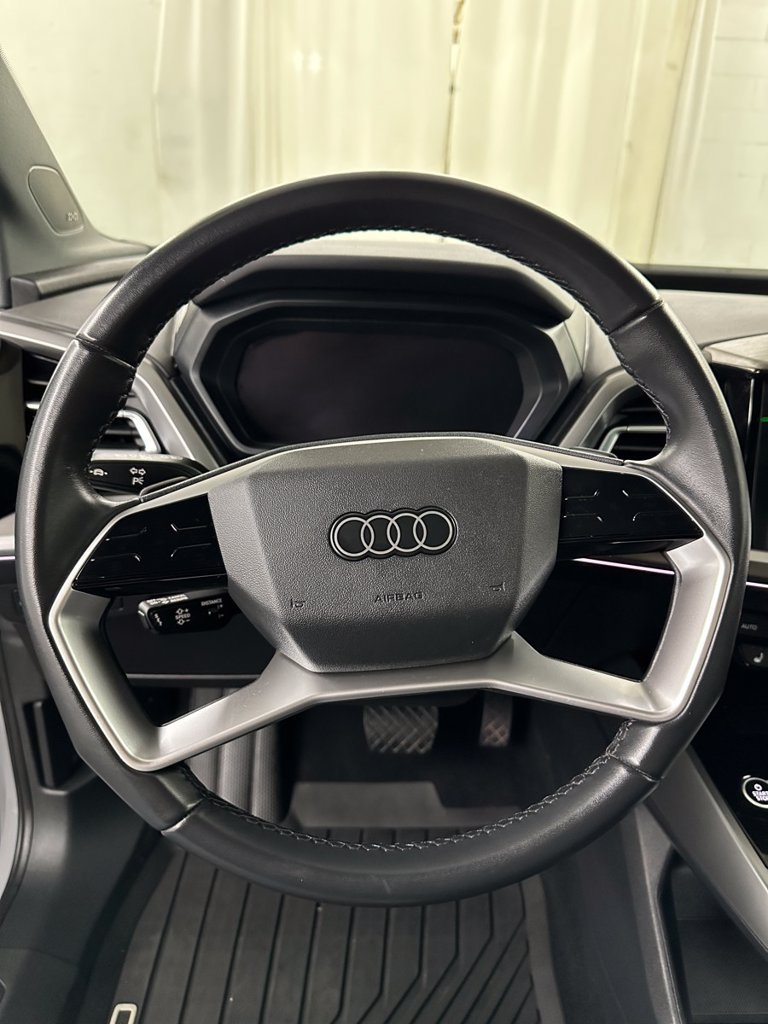 Used 2024 Audi Q4 e-tron Prestige AWD/4WD image 16