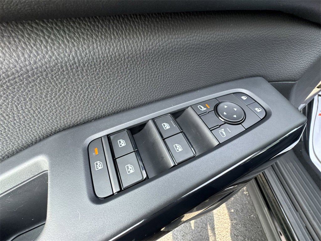 New 2026 Nissan Pathfinder SV image 13