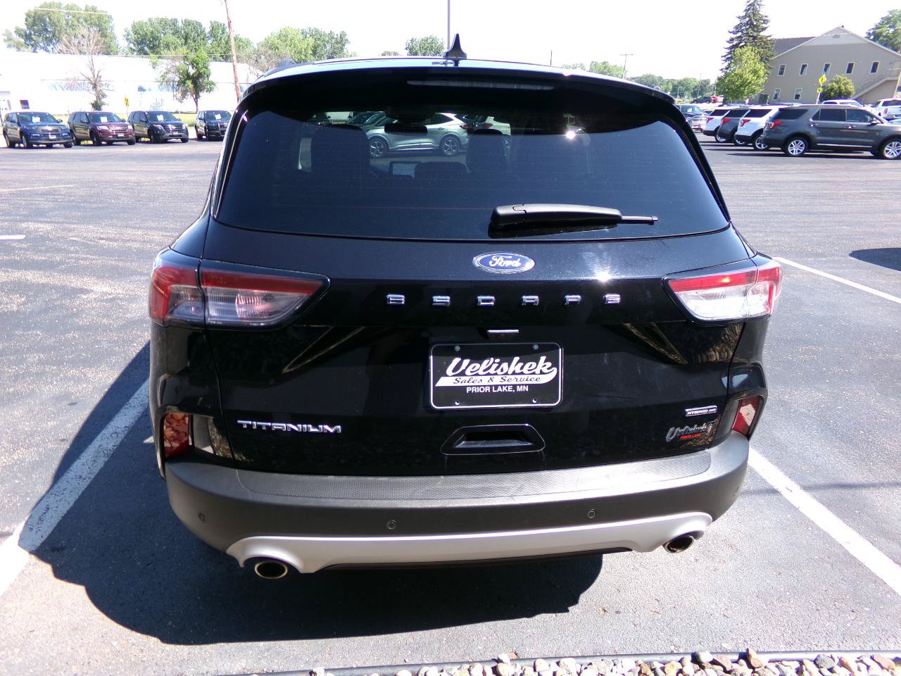 Used 2022 Ford Escape Titanium AWD/4WD image 4