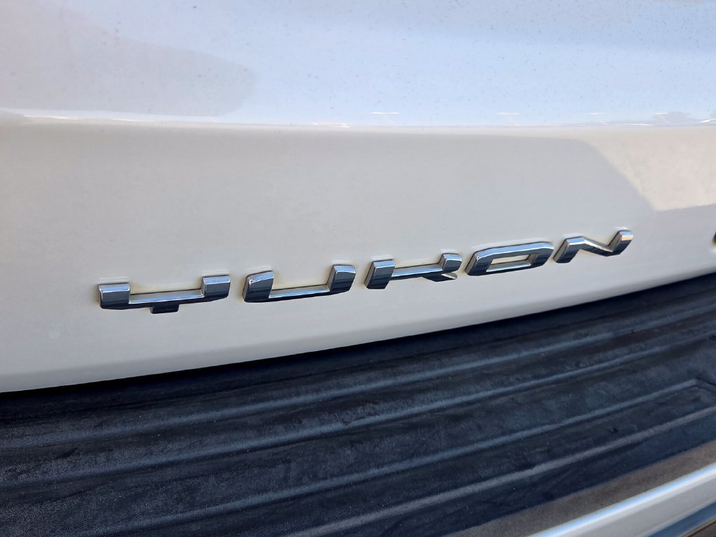 Certified 2023 GMC Yukon AT4 w/ AT4 Premium Plus Package AWD/4WD image 10