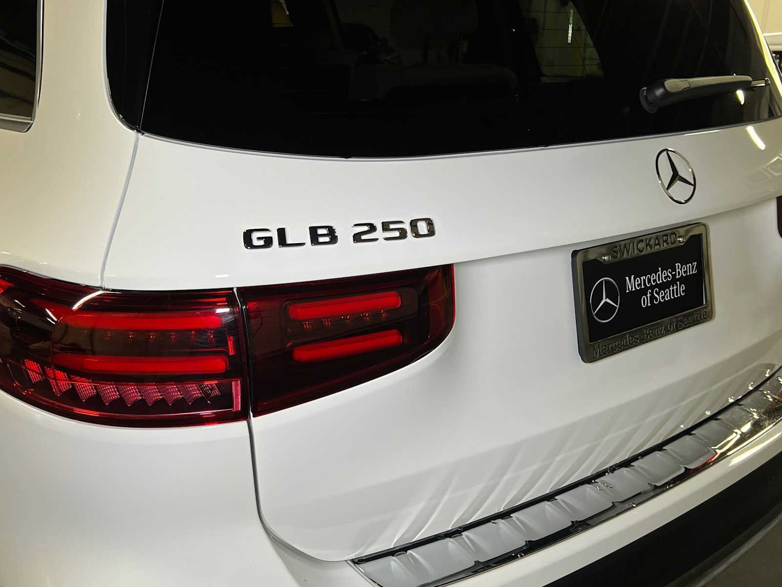 Certified 2026 Mercedes-Benz GLB 250 4MATIC image 14