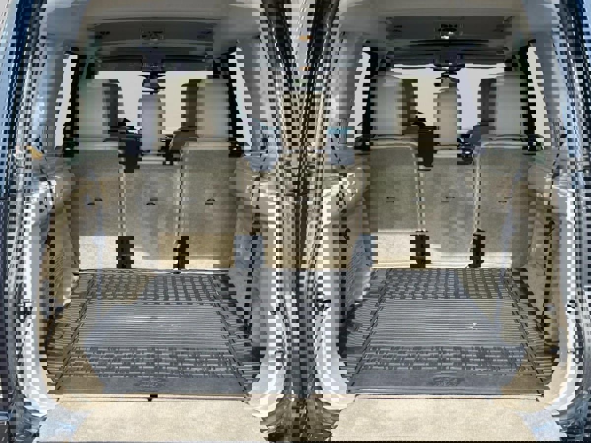 Used 2016 Land Rover LR4 HSE LUX image 33