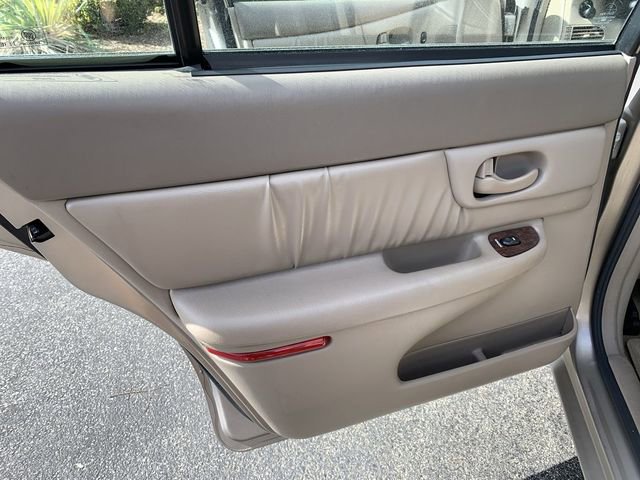 Used 2003 Buick Century Custom image 15