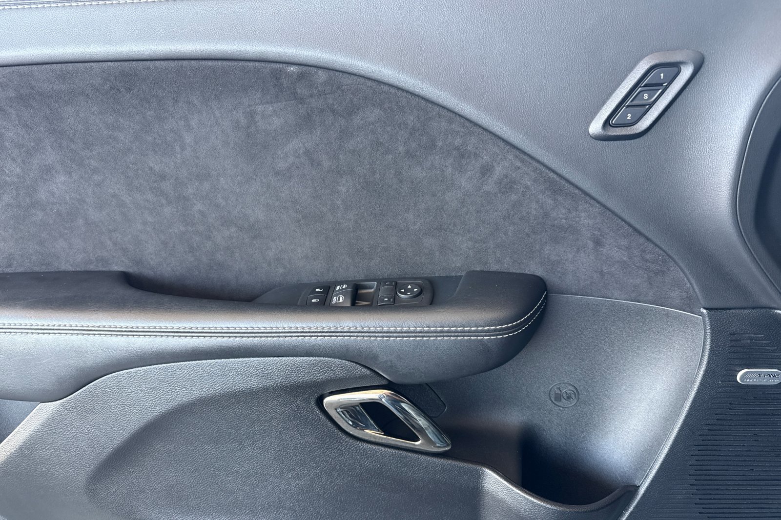 Used 2022 Dodge Challenger SRT Hellcat w/ Plus Package image 12