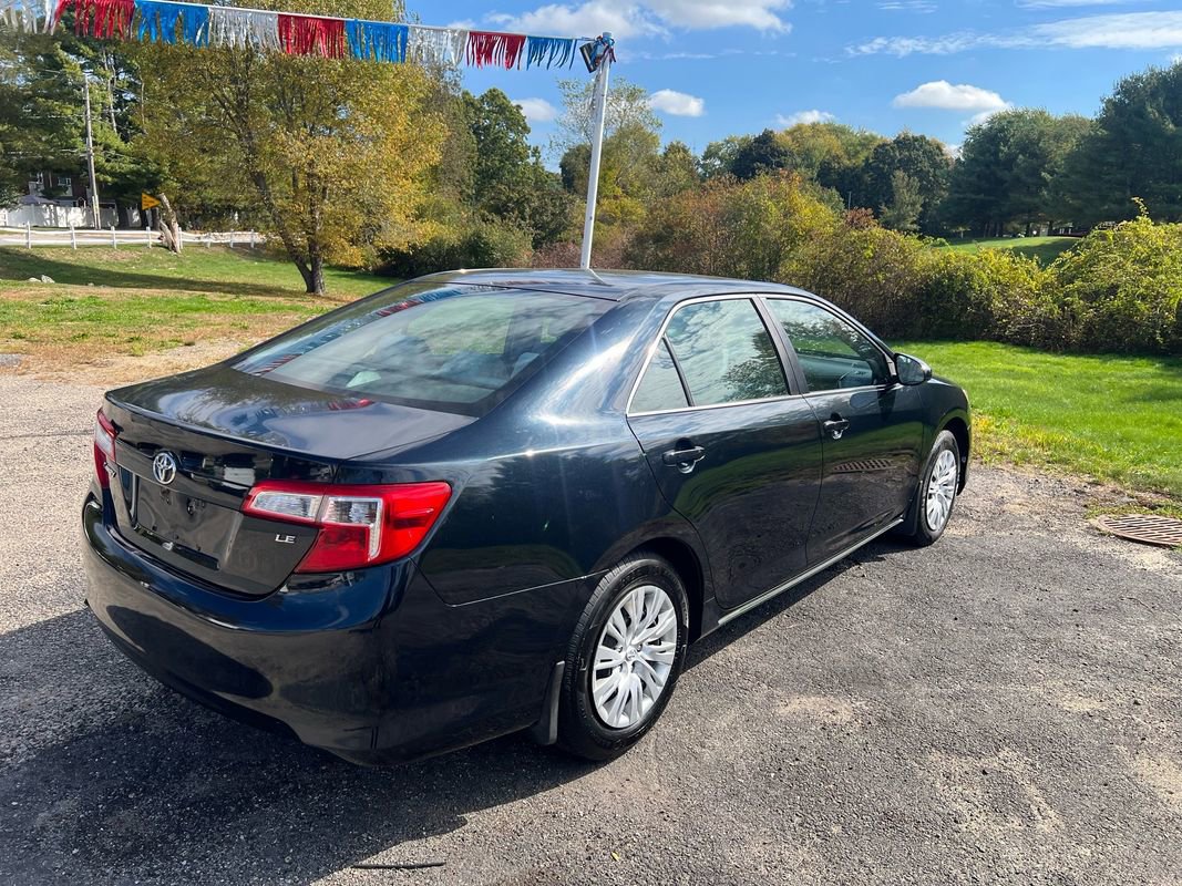 Used 2012 Toyota Camry LE image 6