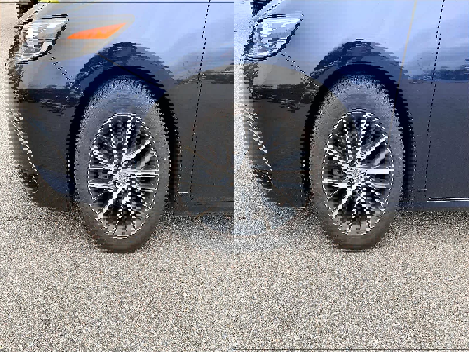 Used 2016 Lexus ES 350 w/ Navigation System Package image 4