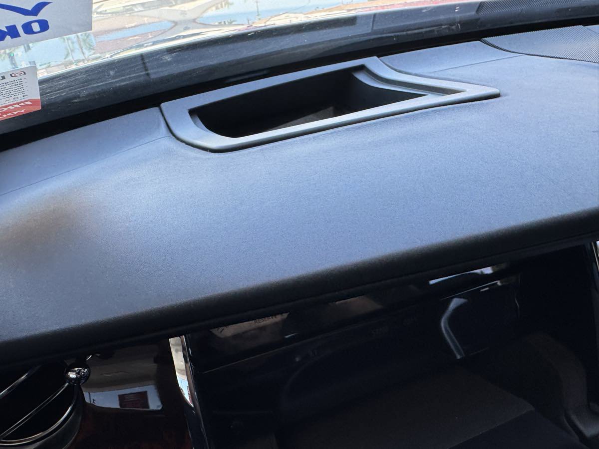 Used 2014 Rolls-Royce Ghost RWD image 32