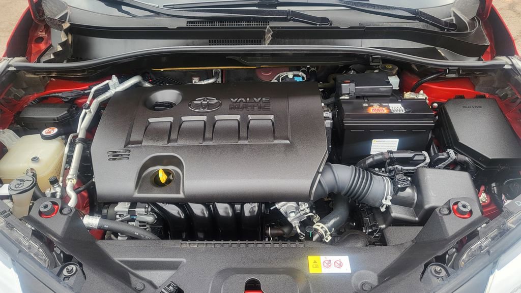 Used 2020 Toyota C-HR XLE FWD image 34