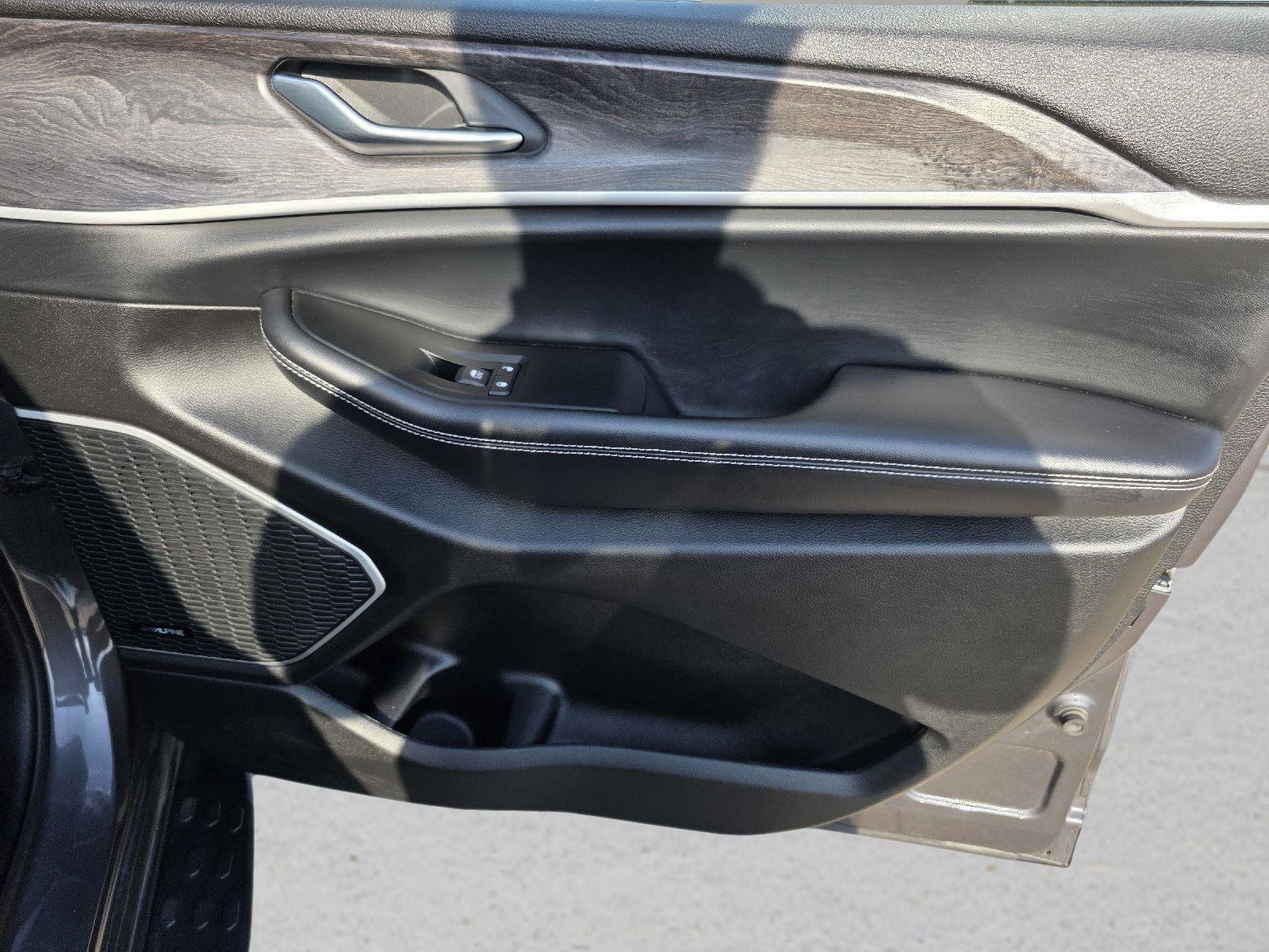 Used 2021 Jeep Grand Cherokee L Limited w/ Trailer Tow Group (B) image 35