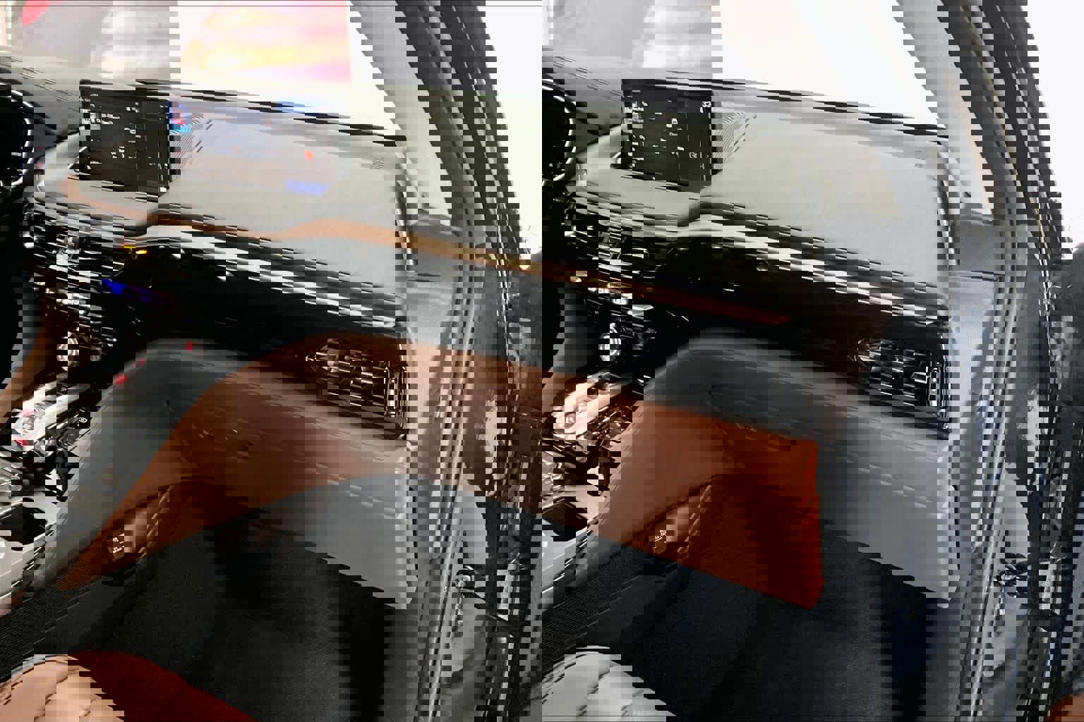 Certified 2023 Acura MDX w/Technology Package image 21