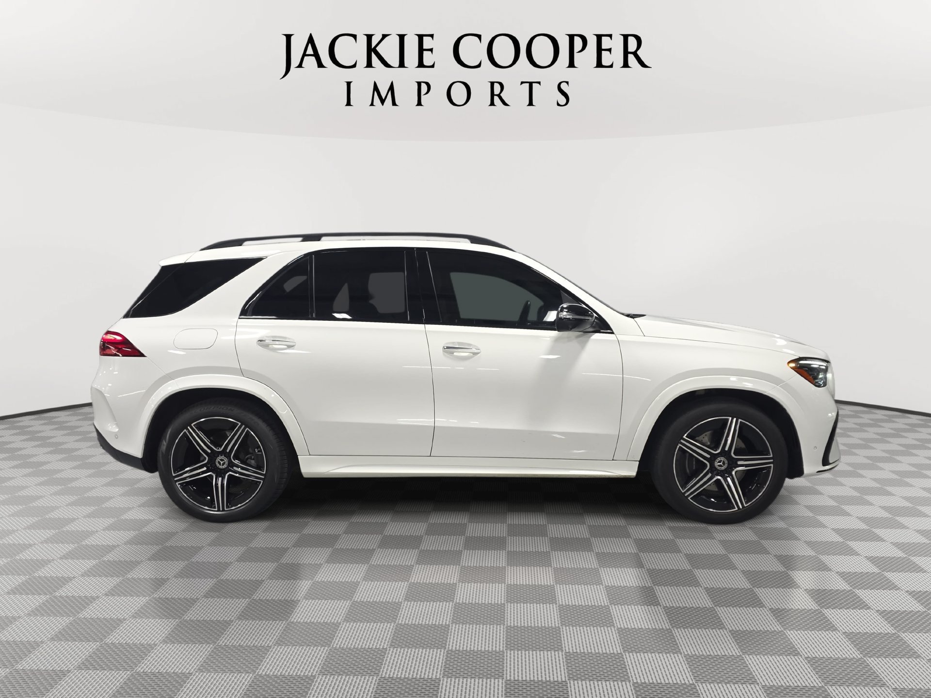 Used 2024 Mercedes-Benz GLE 450 4MATIC image 4
