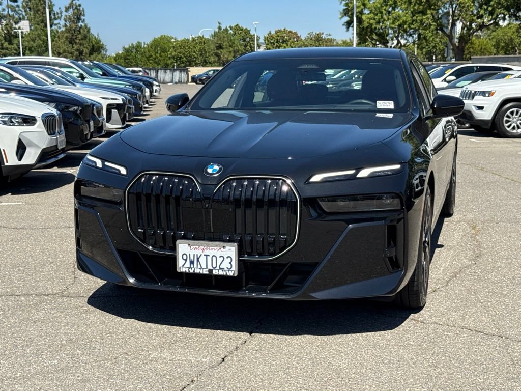 Used 2026 BMW 740i w/ Premium Package RWD image 3