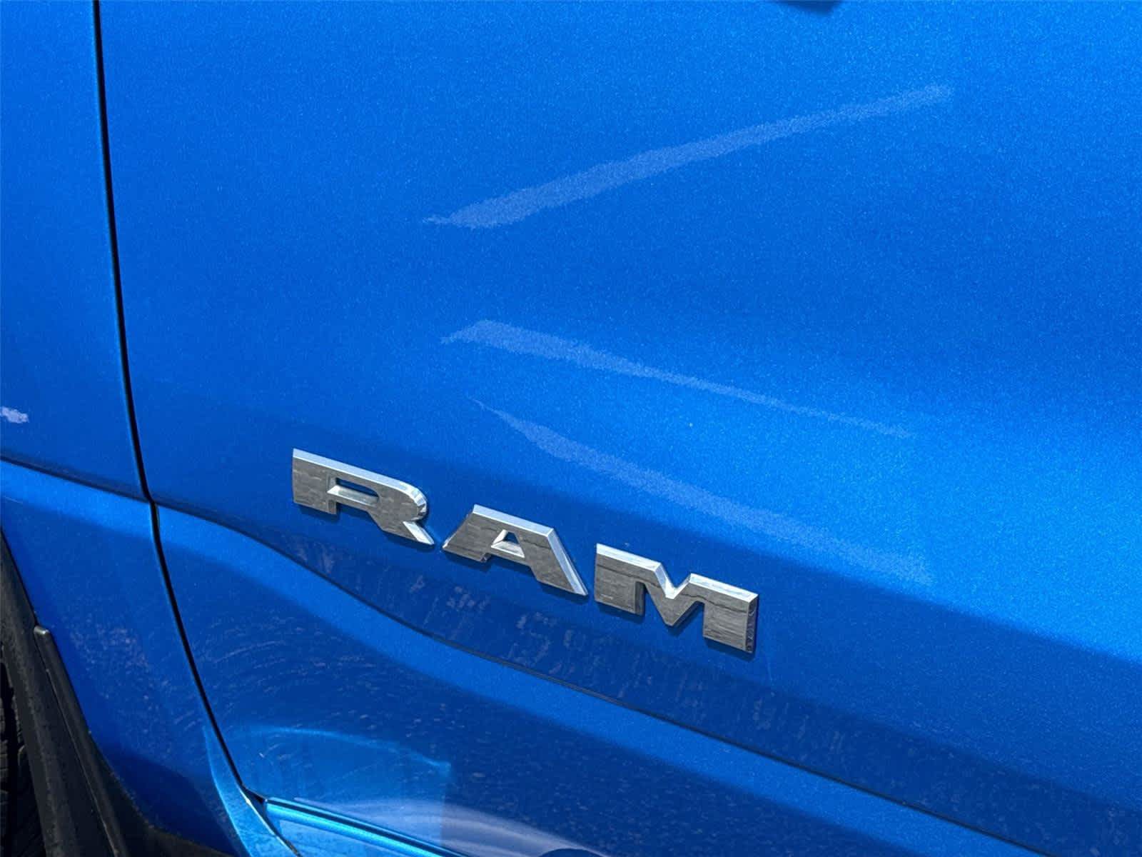 Used 2020 RAM 1500 Big Horn AWD/4WD image 11