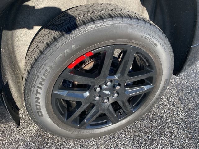 Used 2021 Chevrolet Traverse Premier w/ Redline Edition FWD image 11