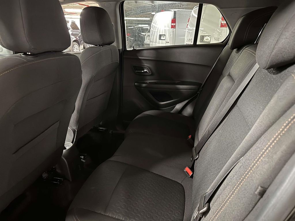 Used 2022 Chevrolet Trax LS w/ Tint and Cruise Package AWD/4WD image 16