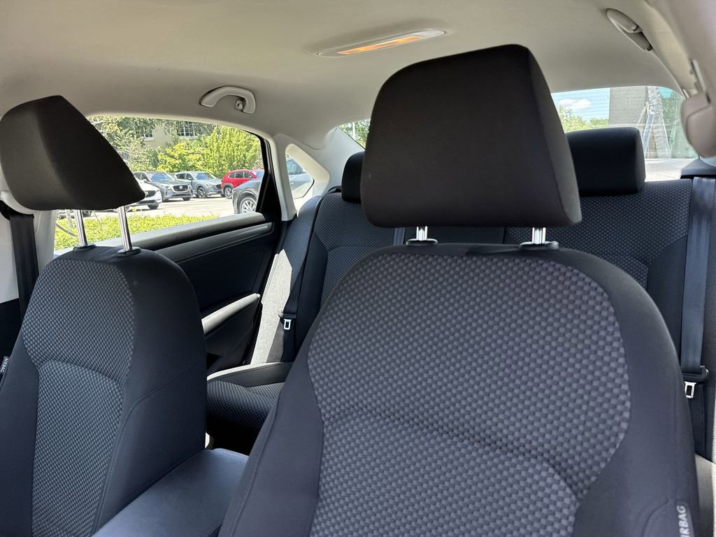Used 2014 Volkswagen Passat 2.5 S FWD image 42