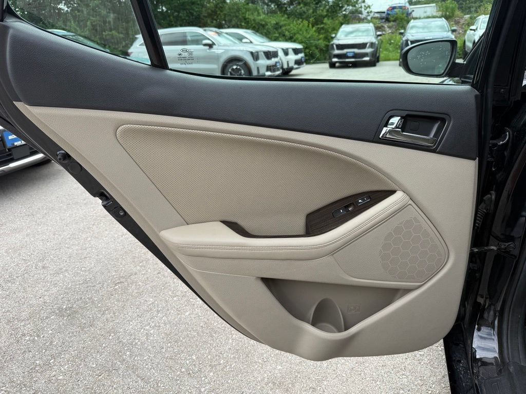 Used 2013 Kia Optima EX w/ Premium Pkg FWD image 9