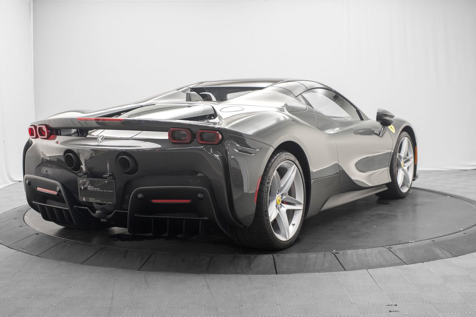Used 2024 Ferrari SF90 Spider AWD/4WD image 12