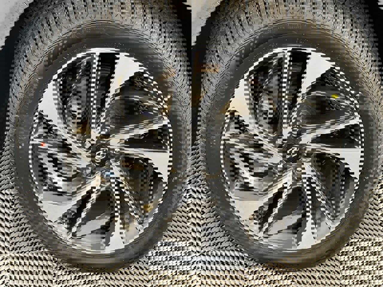 Used 2021 Hyundai Tucson Sport image 11