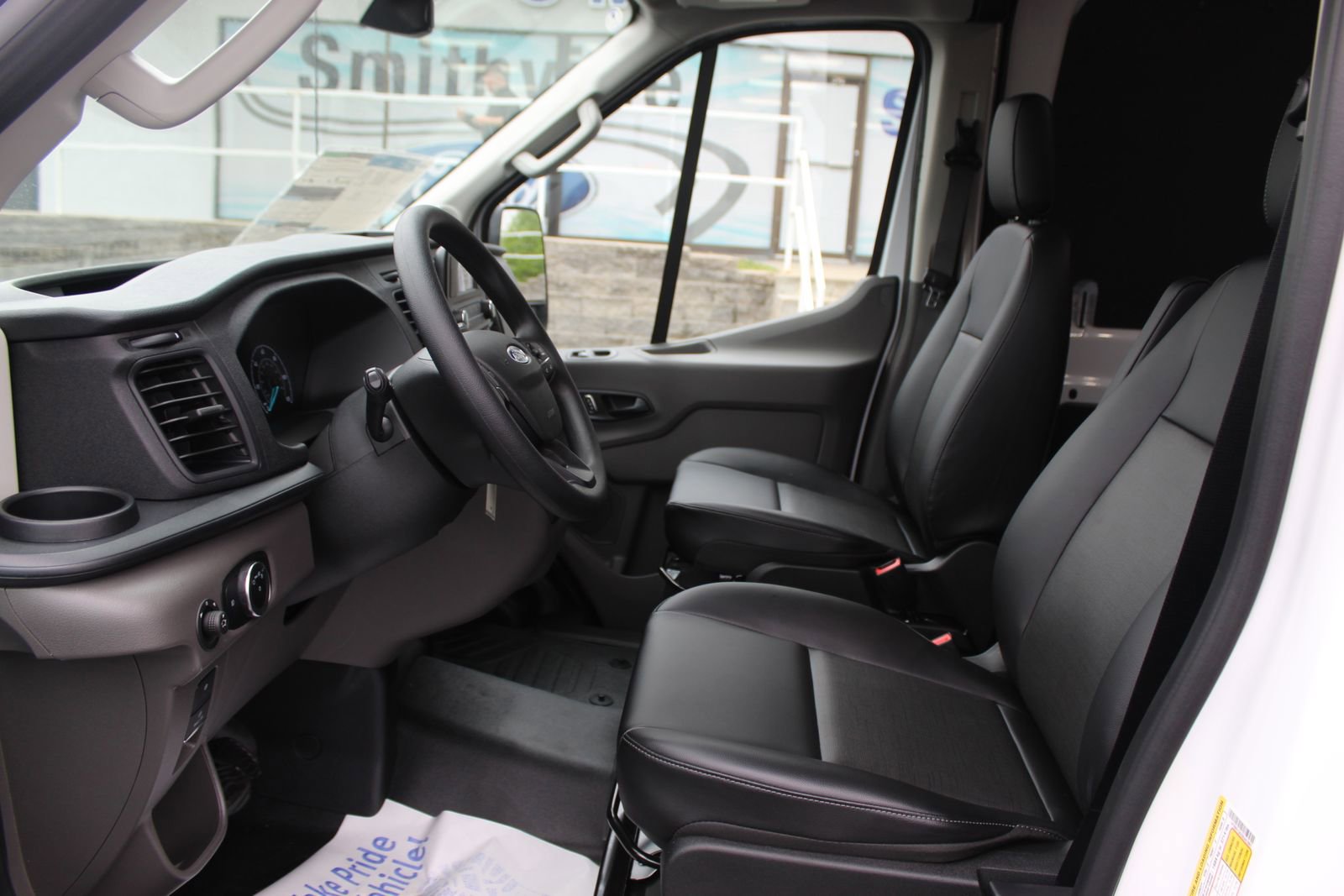 New 2025 Ford Transit 250 148 Medium Roof w/ Load Area Protection Package image 15