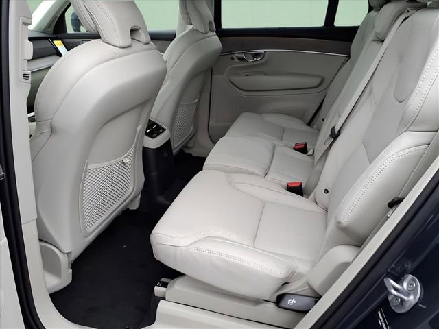 New 2026 Volvo XC90 T8 Ultra w/ Protection Package Premier image 10