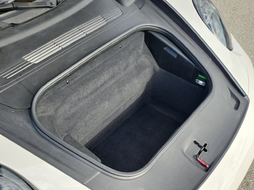 Certified 2025 Porsche 911 Turbo S AWD/4WD image 17