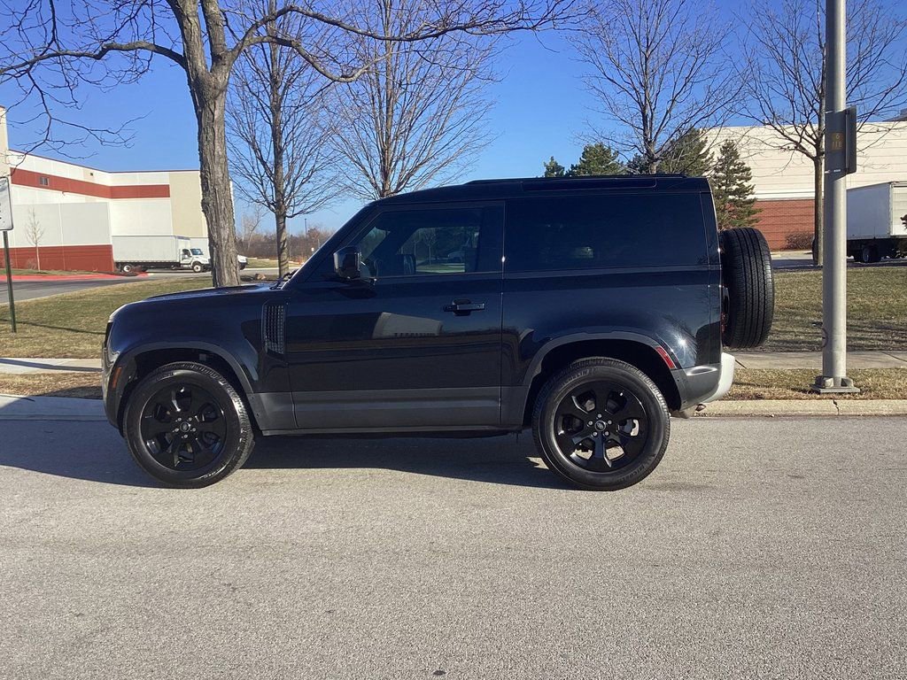 Used 2023 Land Rover Defender 90 S image 2