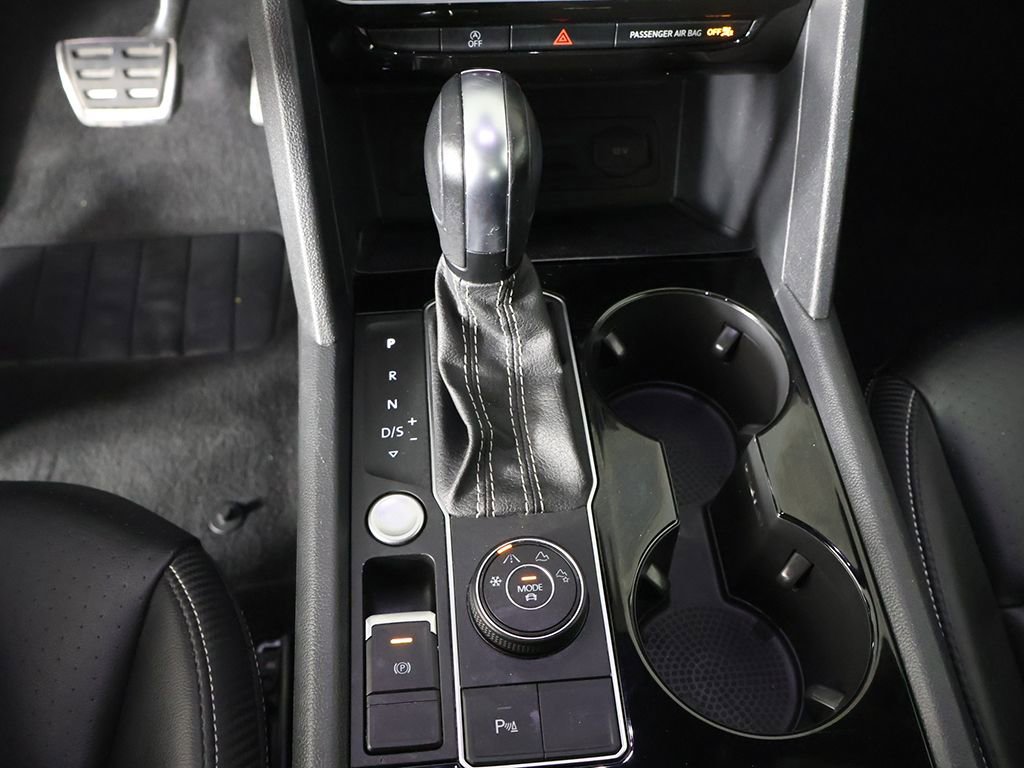 Used 2022 Volkswagen Atlas Cross Sport SEL R-Line image 50