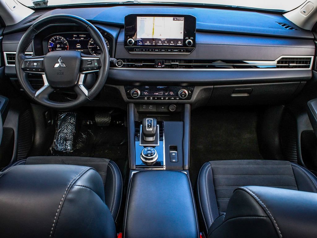 Used 2024 Mitsubishi Outlander SE image 36