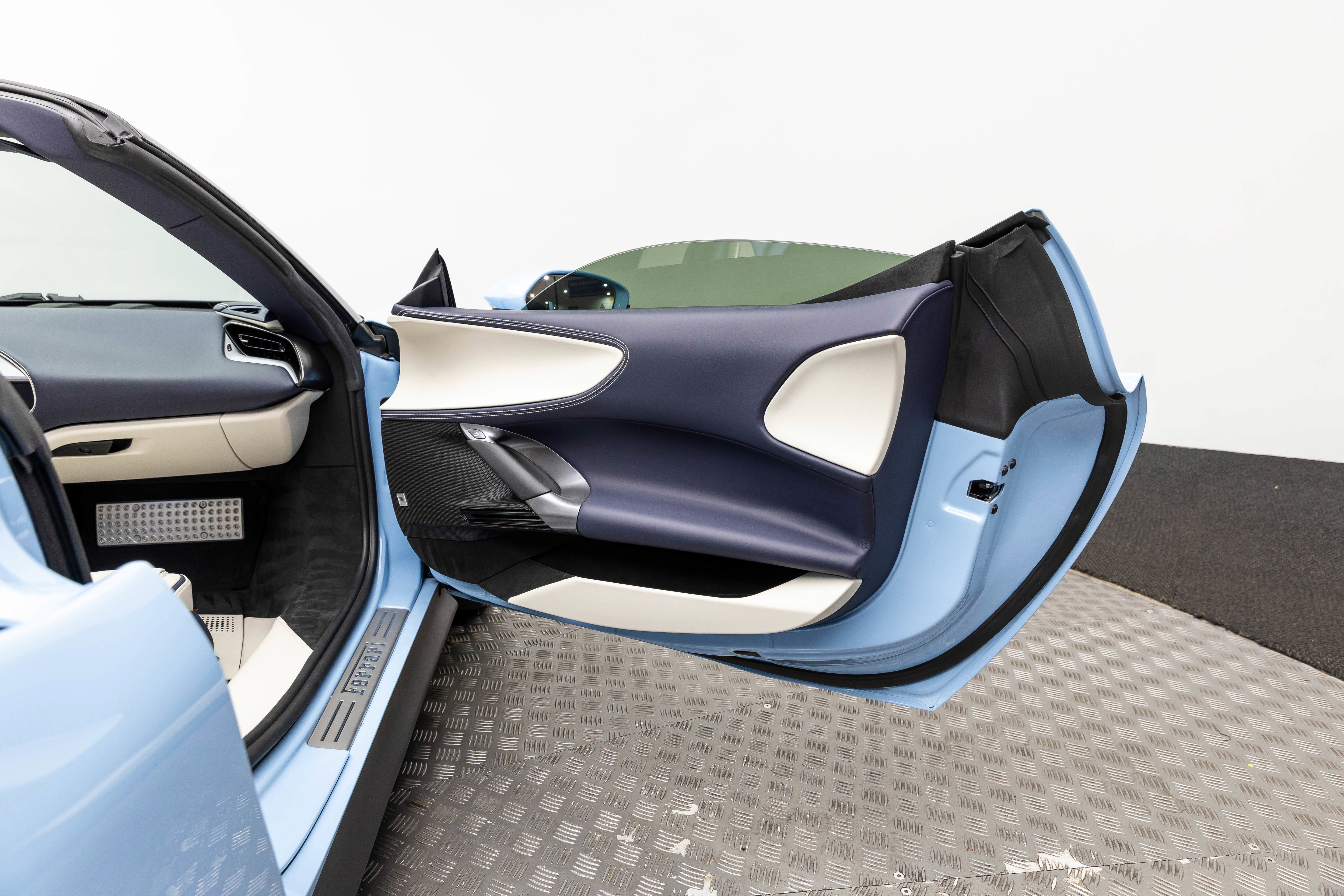 Certified 2024 Ferrari SF90 Spider image 37