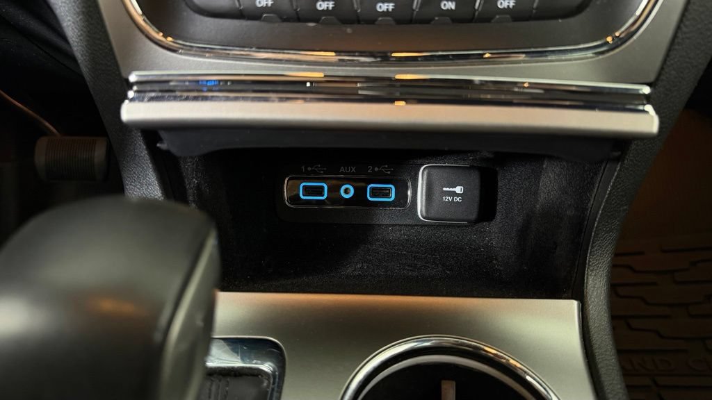 Used 2018 Jeep Grand Cherokee Altitude AWD/4WD image 27