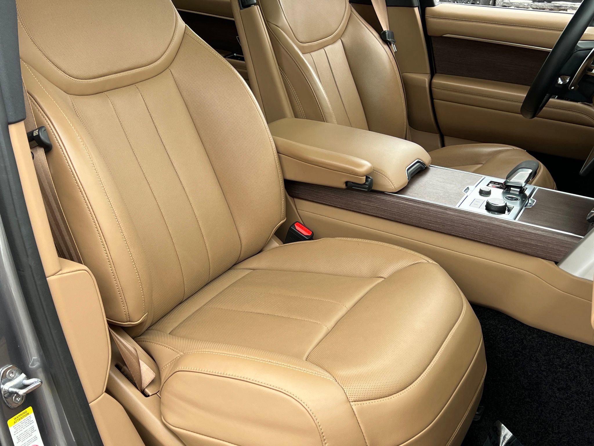 Used 2023 Land Rover Range Rover SE image 18