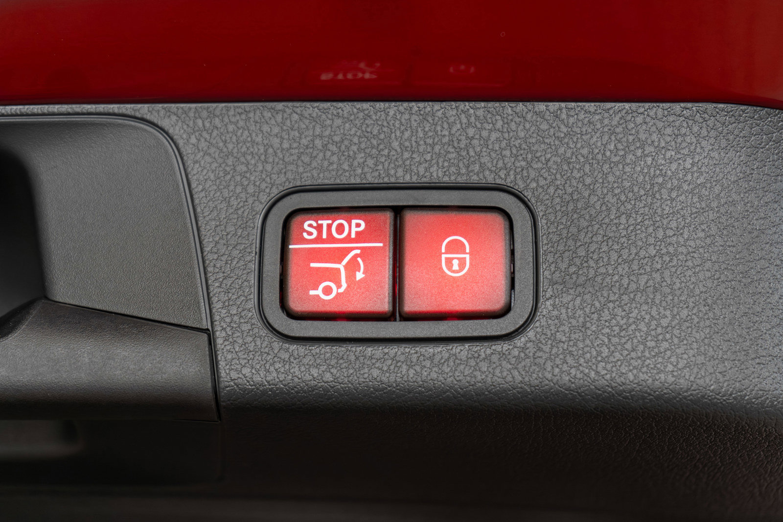 New 2026 Mercedes-Benz GLB 250 4MATIC image 35