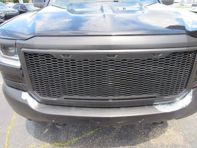 Used 2018 Chevrolet Silverado 1500 LT AWD/4WD image 4