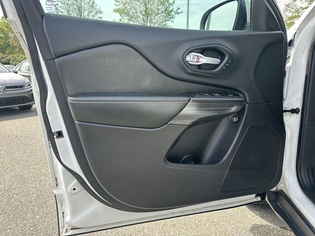 Used 2016 Jeep Cherokee Limited w/ Luxury Group image 14