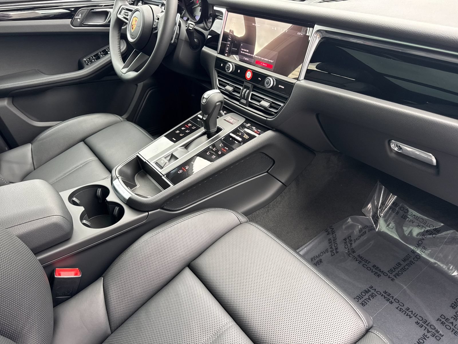 Used 2026 Porsche Macan S AWD/4WD image 18