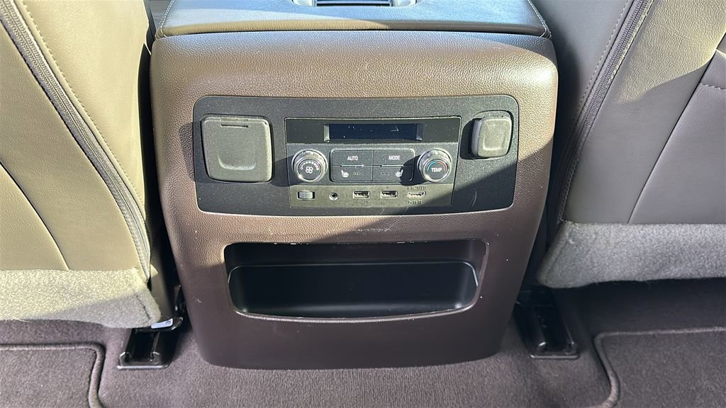 Used 2019 GMC Yukon Denali w/ Denali Ultimate Package image 30